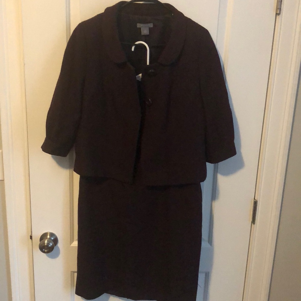 Skirt and jacket suit
